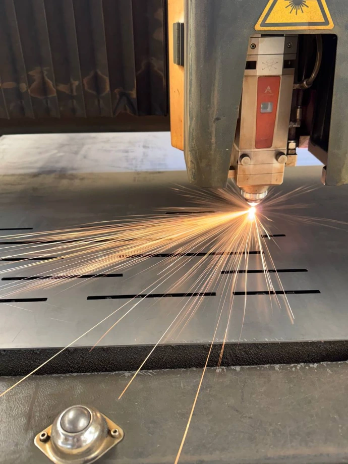 servicio de corte láser